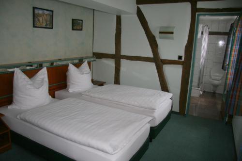 Double Room,1689824818:JPEG